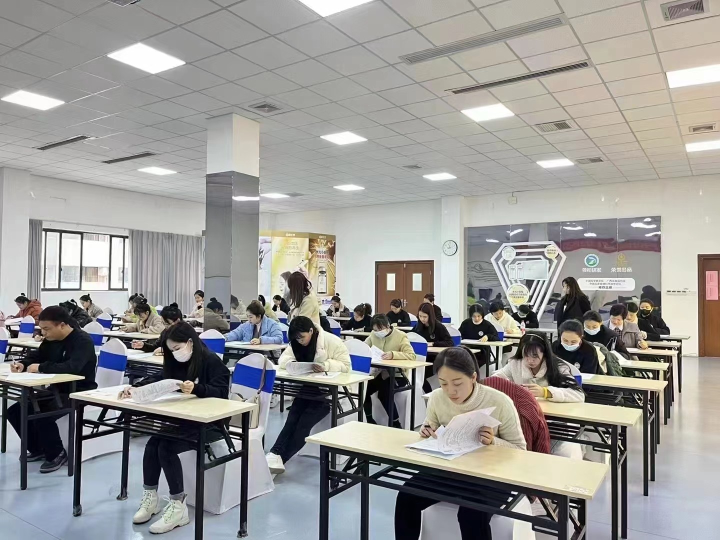 香港六和合现场直播